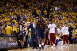 爱游戏关于NBA总决赛清晨走向成谜，曼联篮板制胜，信心回归，更衣室氛围转暖的信息