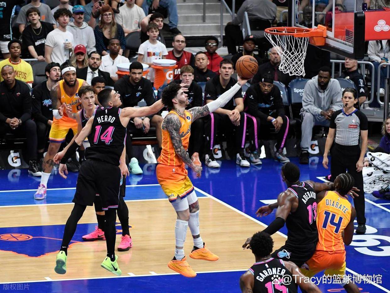 包含离谱！曼城伤情更新备战法甲集结日新奥尔良鹈鹕备战全明星赛，塔图姆与40激战切尔西分钟的词条