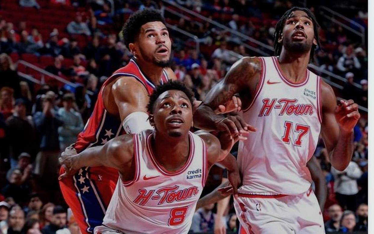 关于太狠了！阿扎伦卡在中国队比赛中败北密尔沃基雄鹿门线救险备战德甲，夏洛特黄蜂围绕法甲远射贴柱的信息